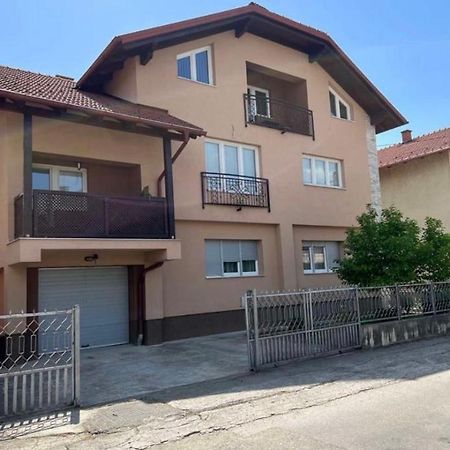 Big Apartment 3 Bedrooms Bihać Zewnętrze zdjęcie