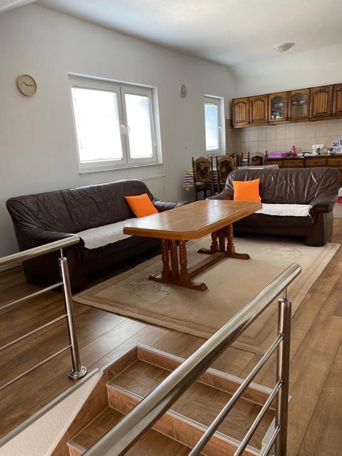 Big Apartment 3 Bedrooms Bihać Zewnętrze zdjęcie