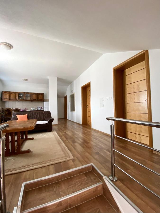Big Apartment 3 Bedrooms Bihać Zewnętrze zdjęcie