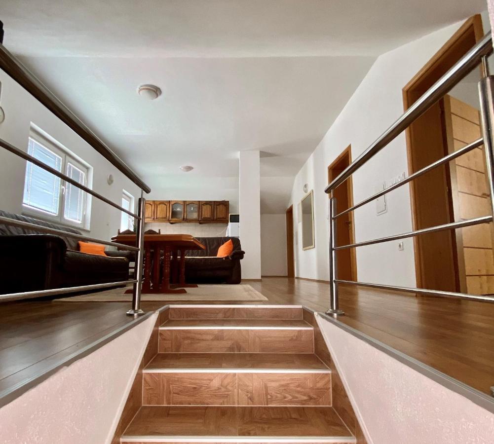 Big Apartment 3 Bedrooms Bihać Zewnętrze zdjęcie