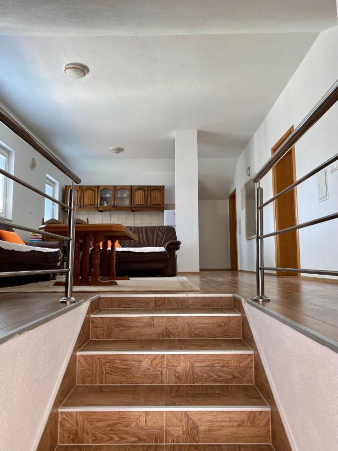 Big Apartment 3 Bedrooms Bihać Zewnętrze zdjęcie
